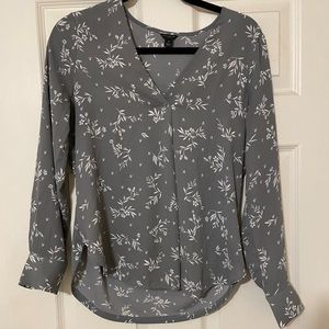 Floral grey blouse